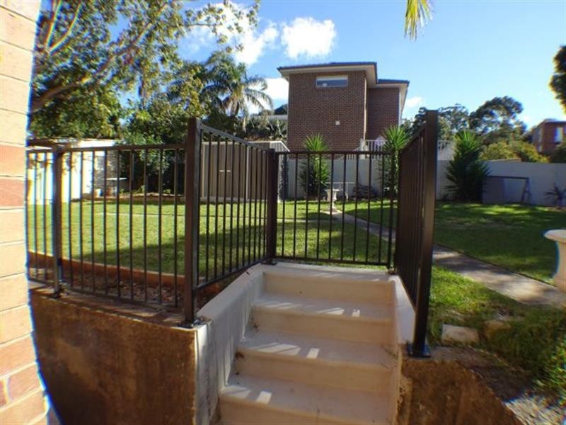 3/12 Jutland Ave, Coniston NSW 2500