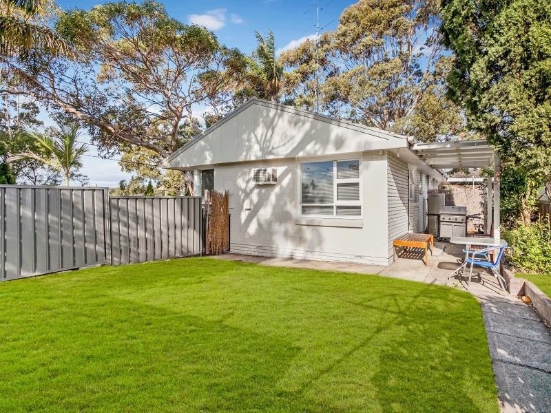2 Maple St, Albion Park Rail NSW 2527