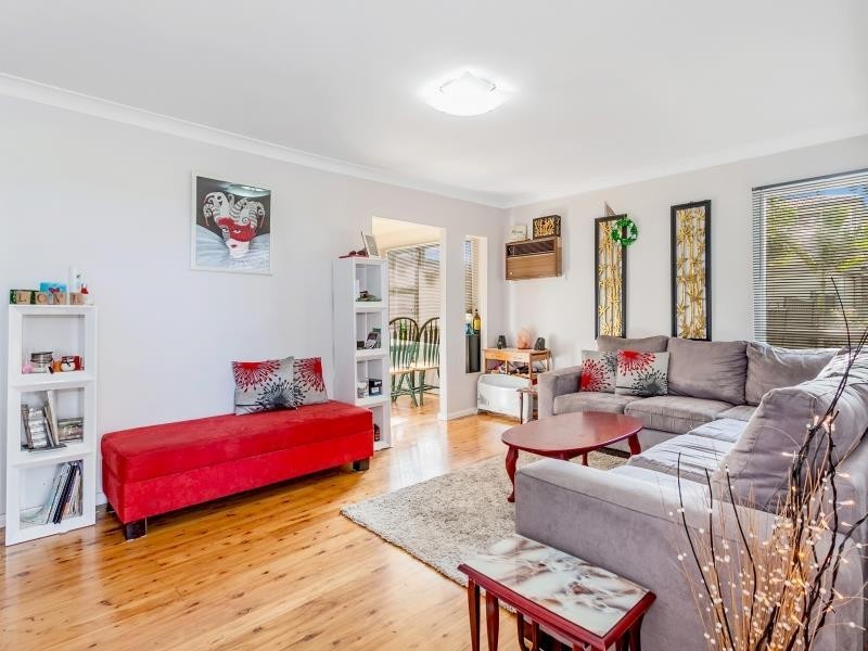 2 Maple St, Albion Park Rail NSW 2527