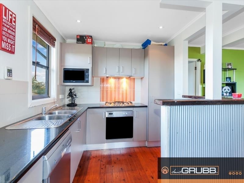 24 Kippax St, Warilla NSW 2528