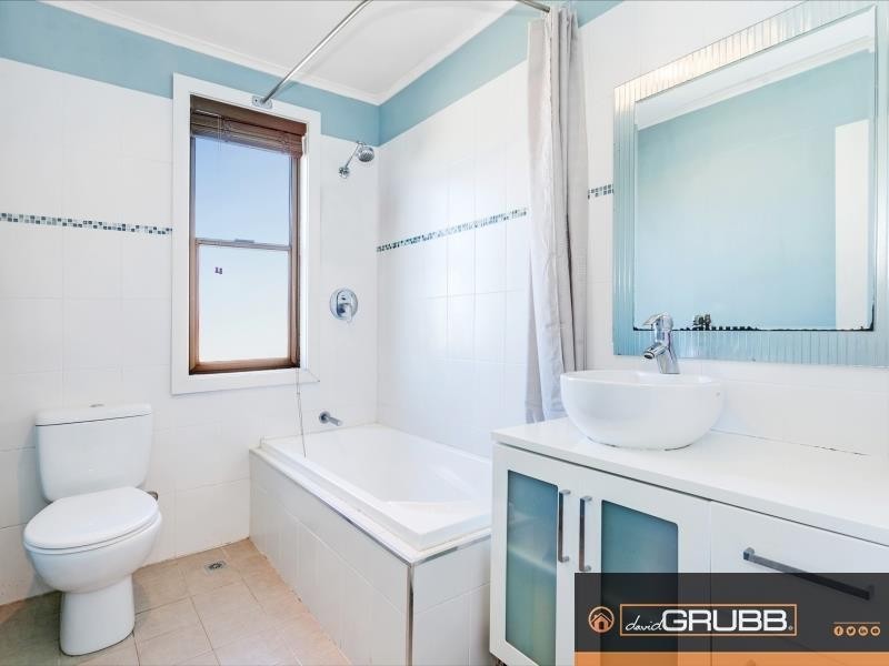 24 Kippax St, Warilla NSW 2528