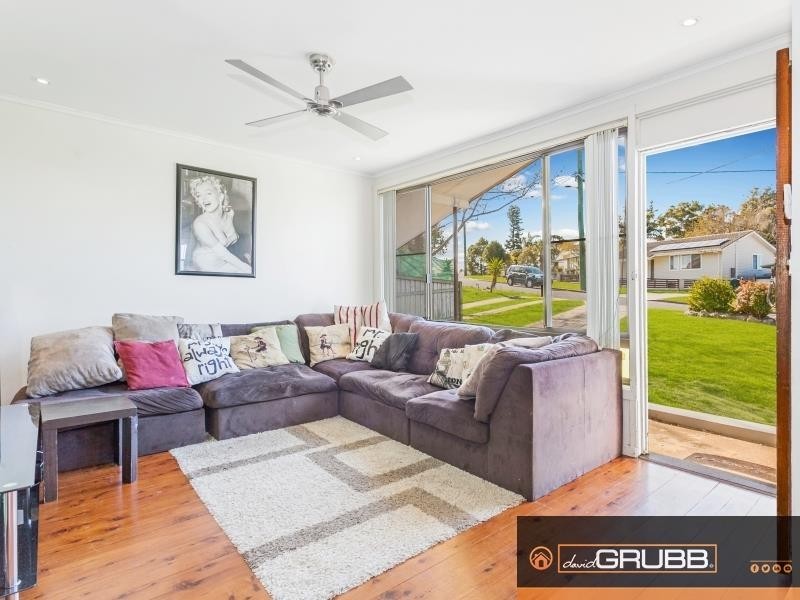 24 Kippax St, Warilla NSW 2528