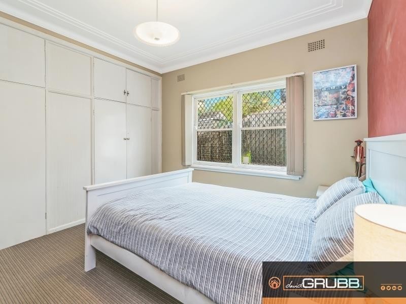 56 Figtree Cres, Figtree NSW 2525