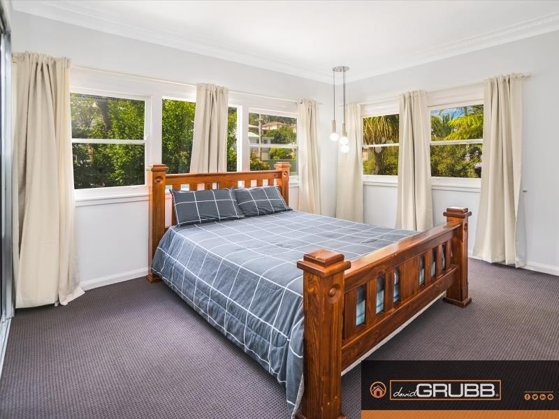 89 Heaslip St, Coniston NSW 2500