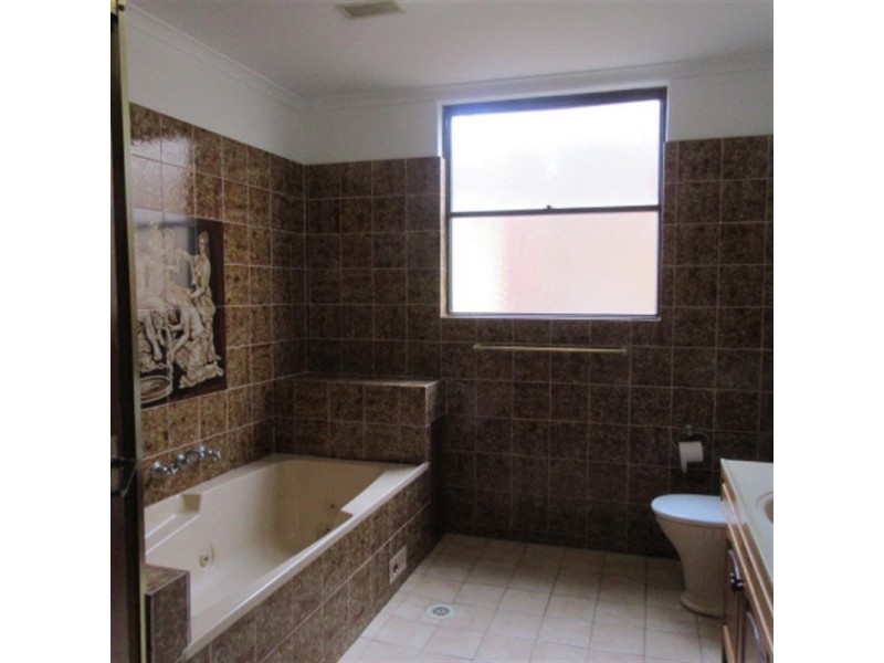 58 Windang Rd, Primbee NSW 2502