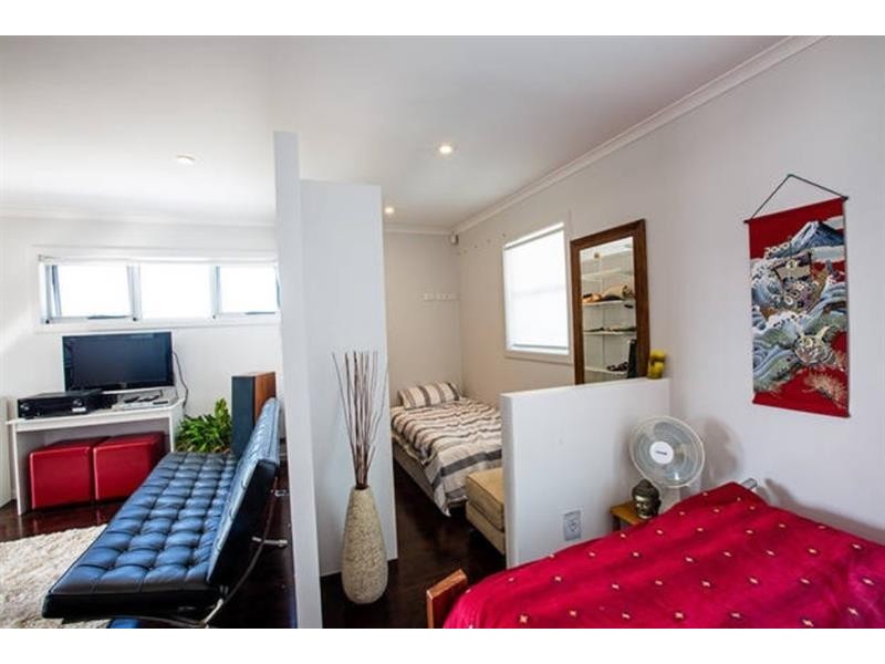 23b Cuthbert Dr, Mount Warrigal NSW 2528