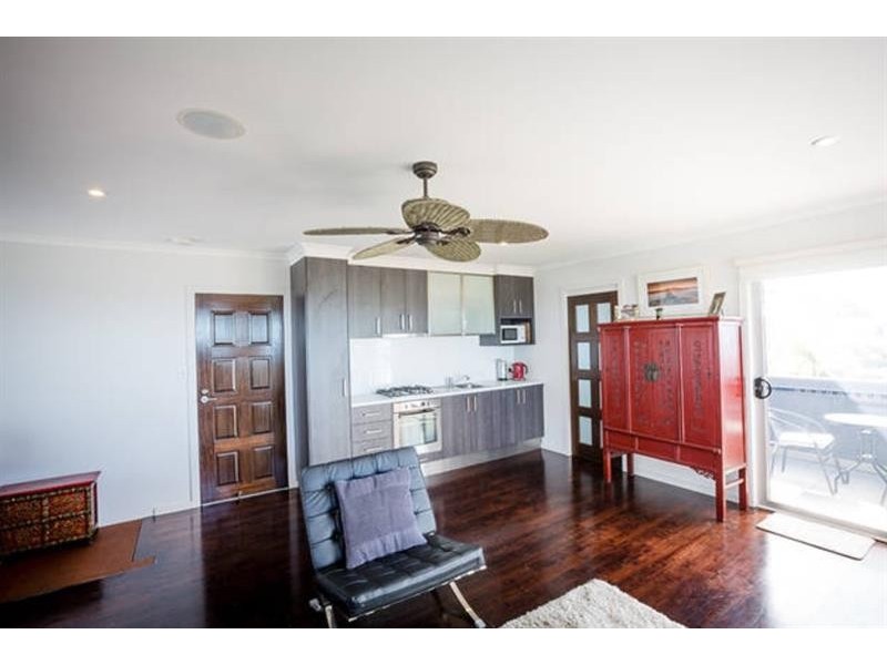 23b Cuthbert Dr, Mount Warrigal NSW 2528