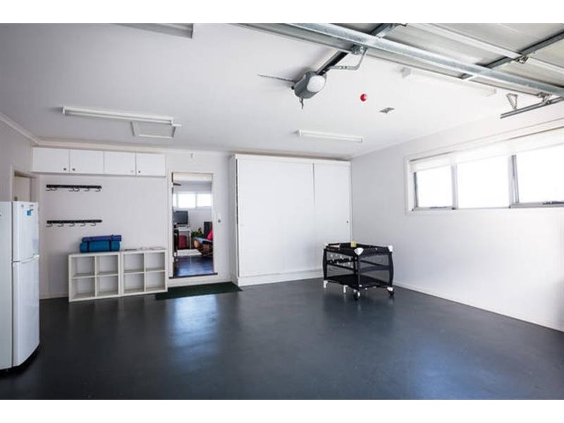 23b Cuthbert Dr, Mount Warrigal NSW 2528