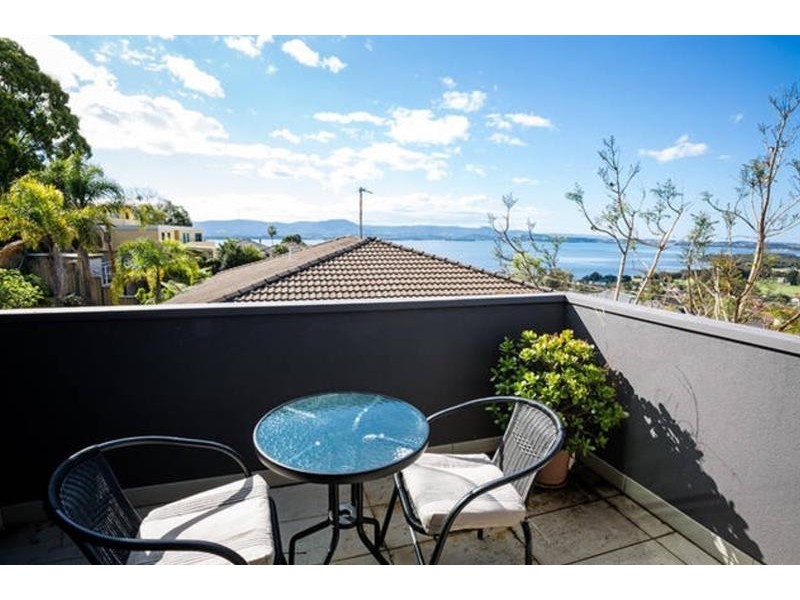23b Cuthbert Dr, Mount Warrigal NSW 2528