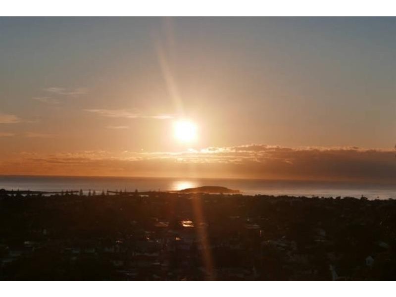 23b Cuthbert Dr, Mount Warrigal NSW 2528