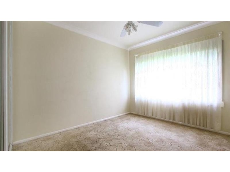 23 Iris Ave, Coniston NSW 2500