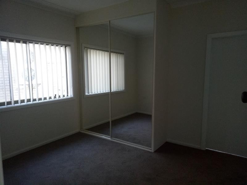 15 Kembla St, Balgownie NSW 2519