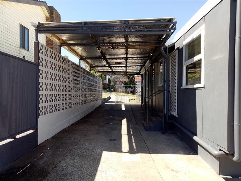 72 Taronga St, Mount Saint Thomas NSW 2500