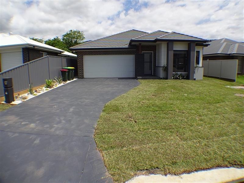 17 Cloverfield  Pl, Horsley NSW 2530