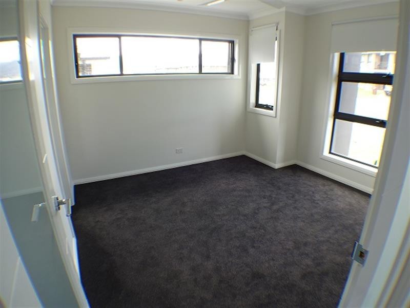 17 Cloverfield  Pl, Horsley NSW 2530