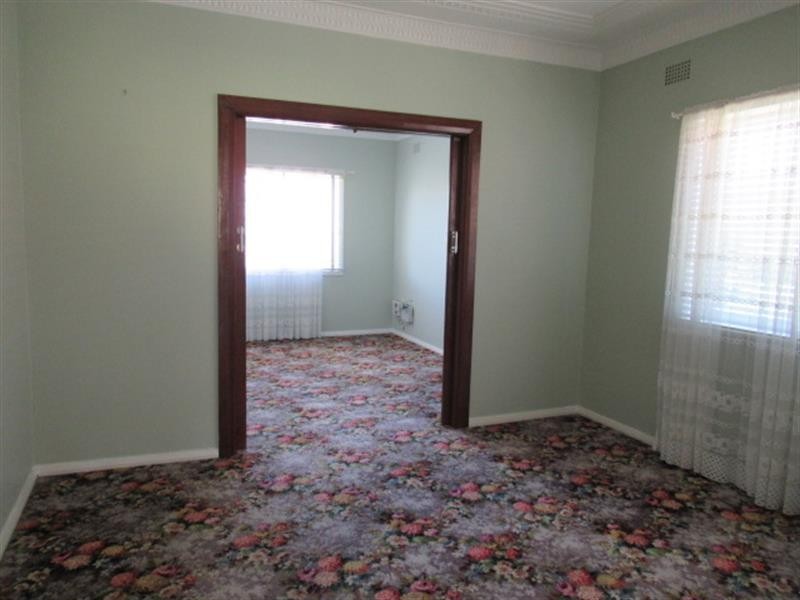 16 Coxs Ave, Corrimal NSW 2518