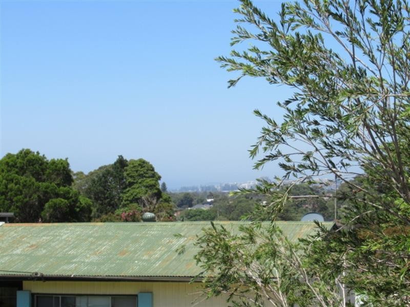16 Coxs Ave, Corrimal NSW 2518