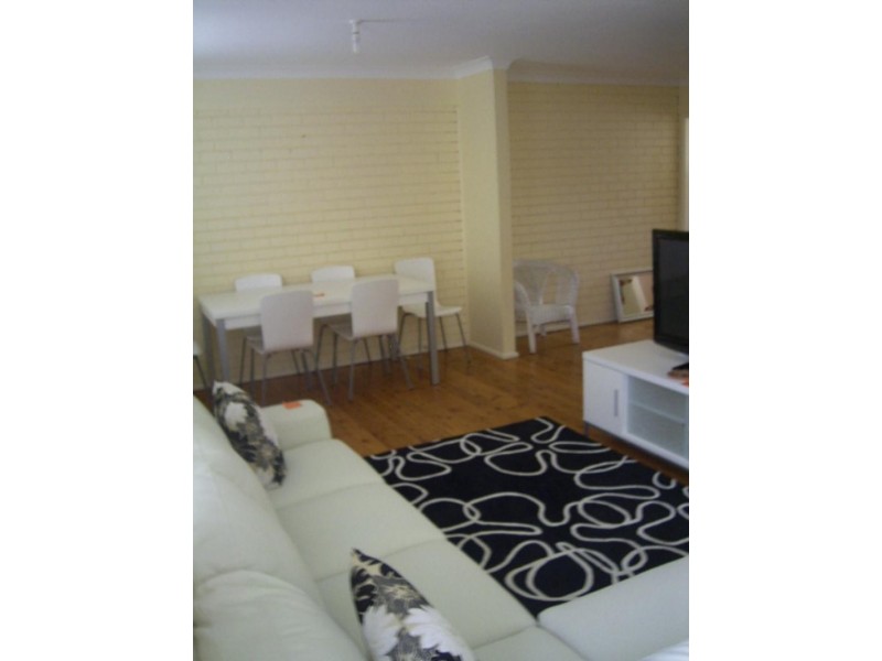 3/10 Park Rd, Woonona NSW 2517