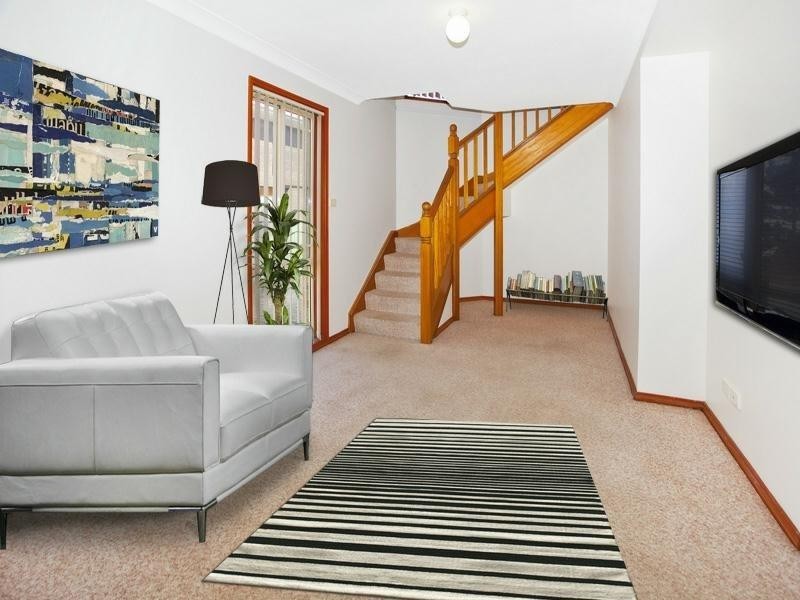 1/215 Lawrence Hargrave Dr, Thirroul NSW 2515