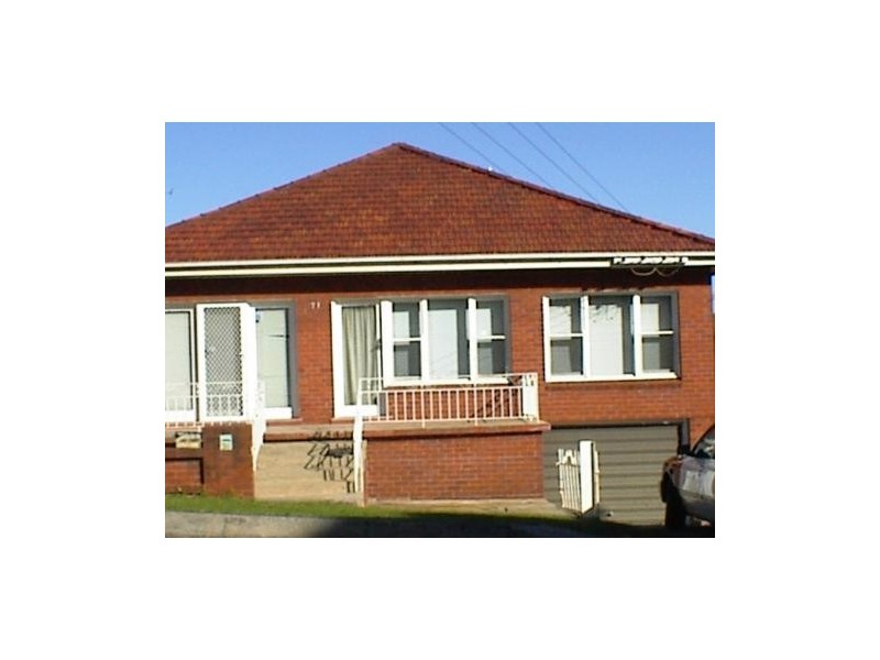 3/71 Heaslip St, Coniston NSW 2500