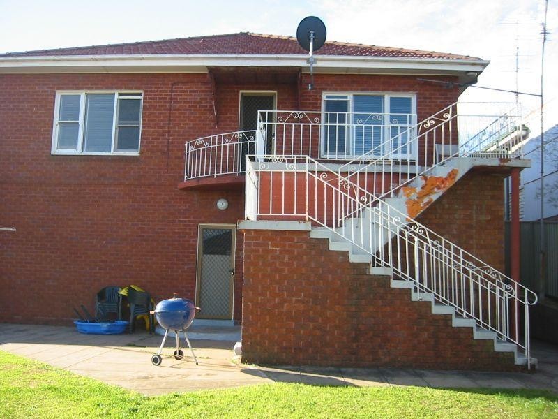 3/71 Heaslip St, Coniston NSW 2500