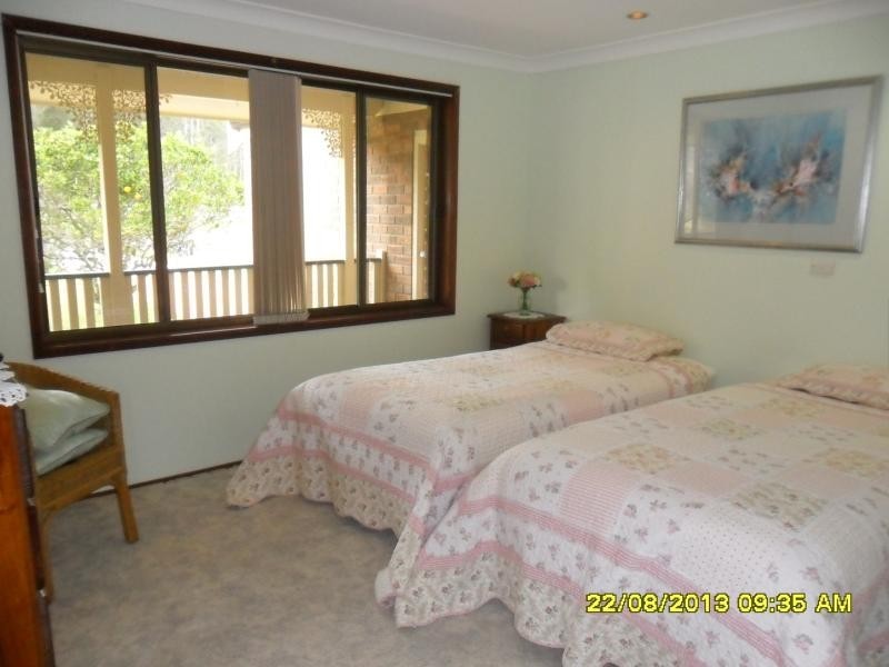 207 Charlotte Bay St, Pacific Palms NSW 2428