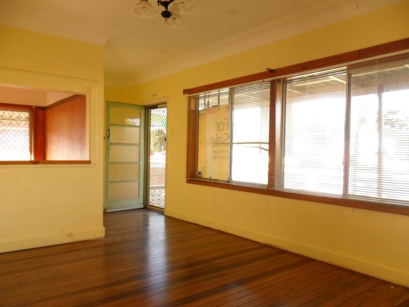 13 Macintosh St, Forster NSW 2428