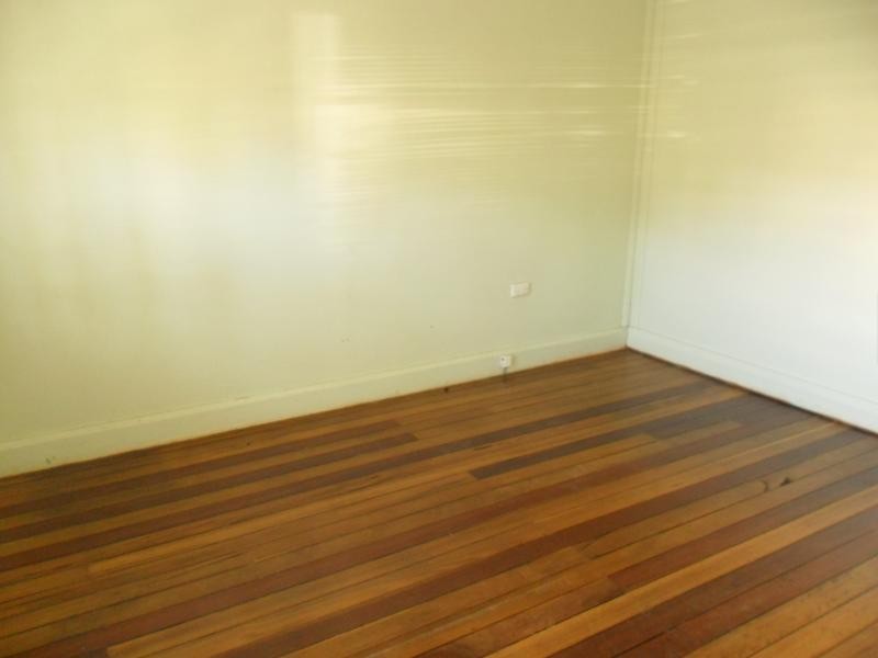 13 Macintosh St, Forster NSW 2428