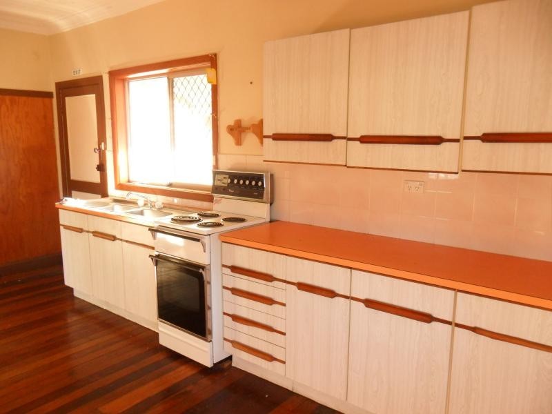 13 Macintosh St, Forster NSW 2428