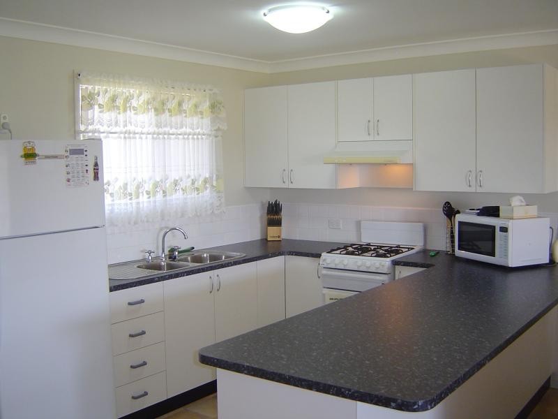 33 Warralong St, Coomba Park NSW 2428