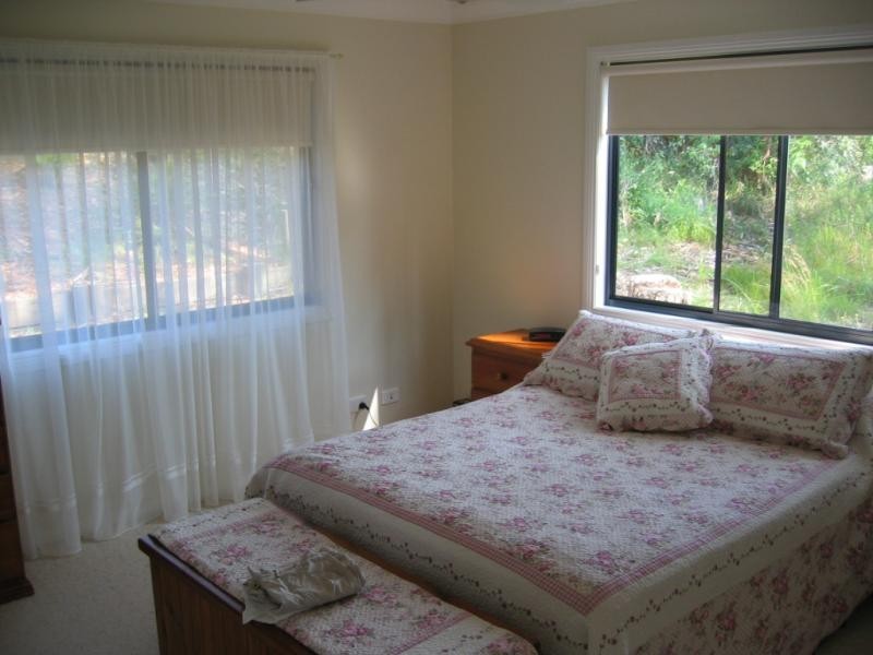 5 Gordon Cres, Pacific Palms NSW 2428