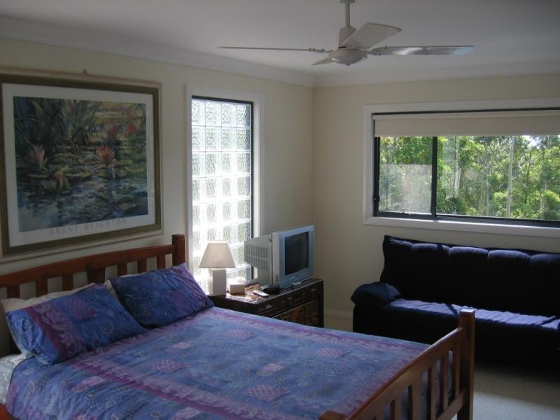 5 Gordon Cres, Pacific Palms NSW 2428