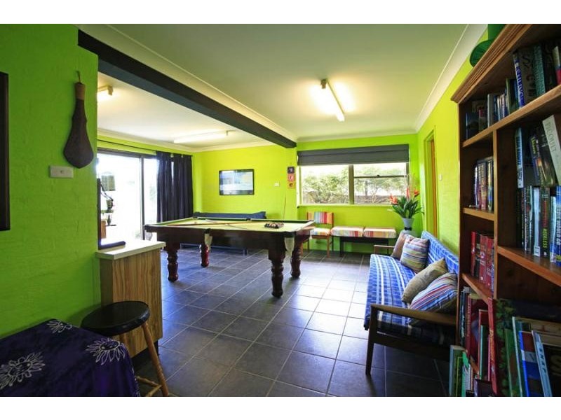 8 Croll St, Blueys Beach NSW 2428