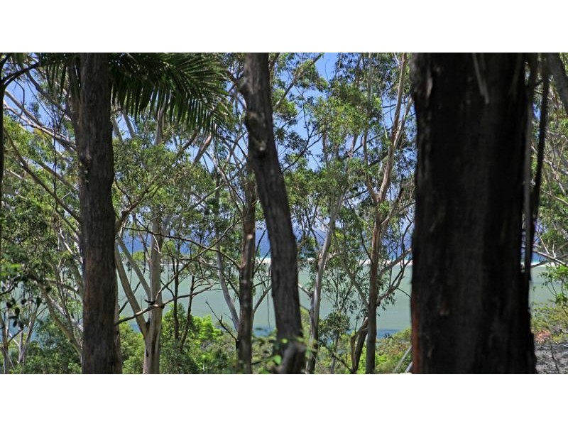 1 Scarfe  St, Smiths Lake NSW 2428