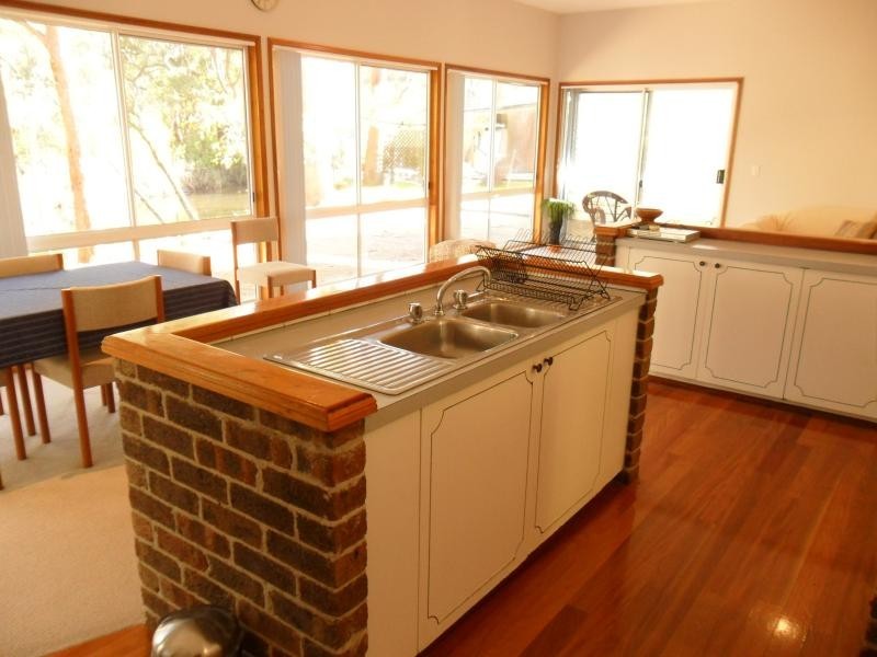 220 Charlotte Bay  St, Pacific Palms NSW 2428