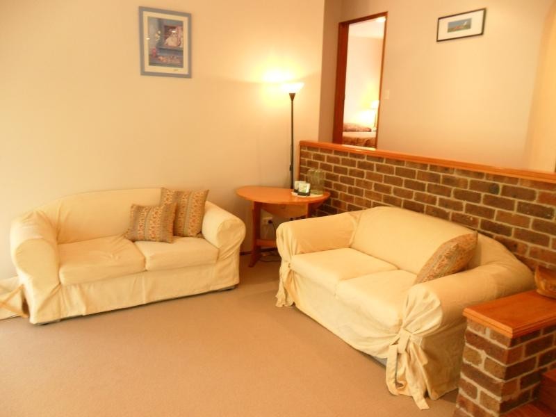 220 Charlotte Bay  St, Pacific Palms NSW 2428