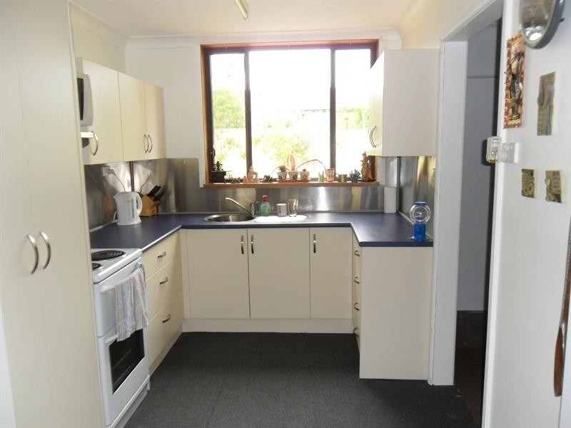 6 Yallambee St, Coomba Park NSW 2428