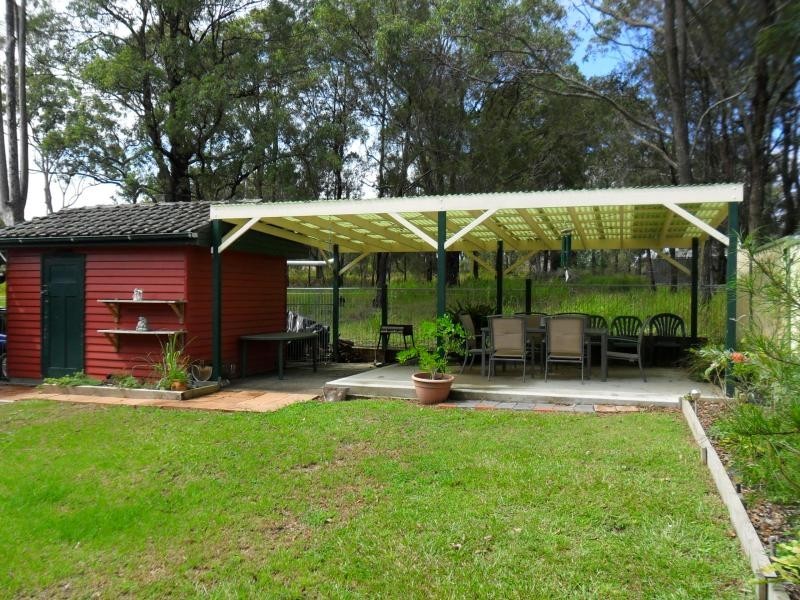 6 Yallambee St, Coomba Park NSW 2428