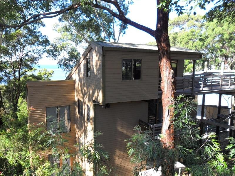 4 Scarfe St, Smiths Lake NSW 2428