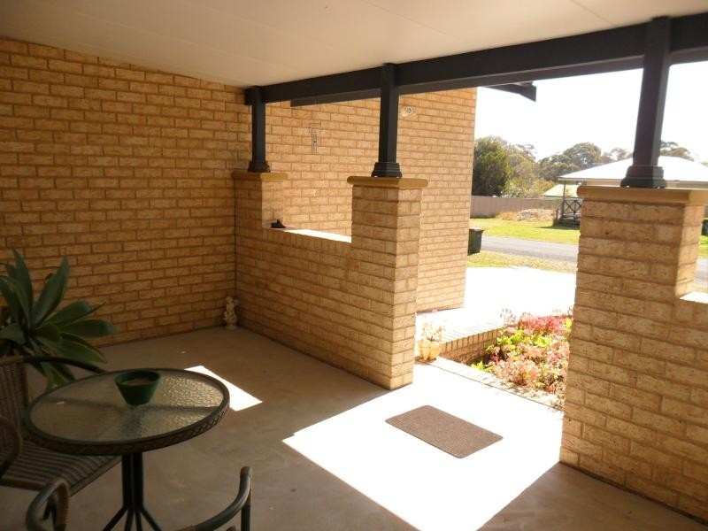 8 Wangaree St, Coomba Park NSW 2428