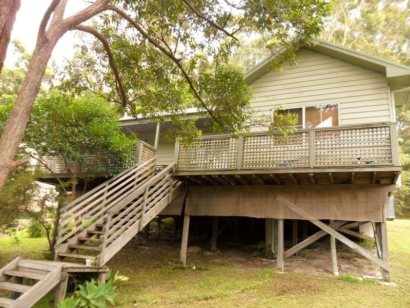 25 Charles St, Smiths Lake NSW 2428