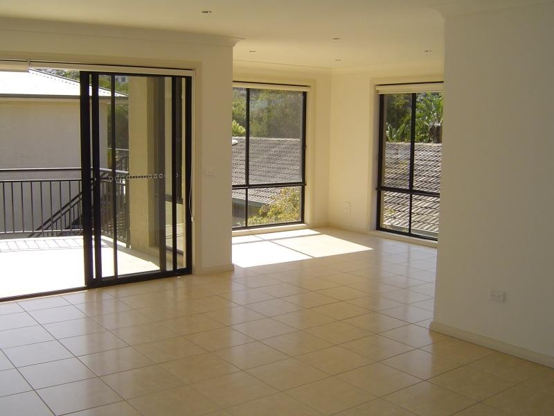 4/3 Moonah St, Boomerang Beach NSW 2428