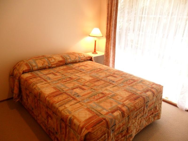 220 Charlotte Bay St, Charlotte Bay NSW 2428