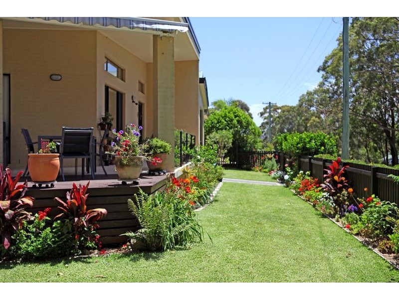 1 Scarfe  St, Smiths Lake NSW 2428