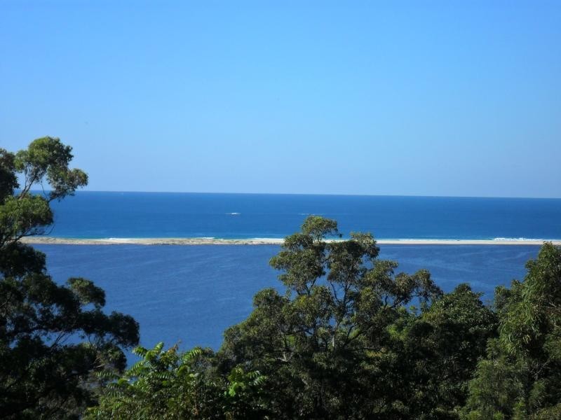 4 Scarfe St, Smiths Lake NSW 2428