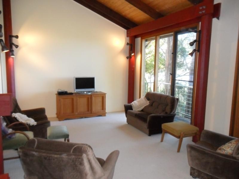 4 Scarfe St, Smiths Lake NSW 2428