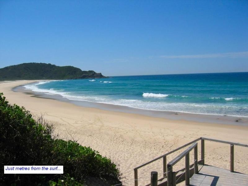 129 Boomerang Dr, Boomerang Beach NSW 2428