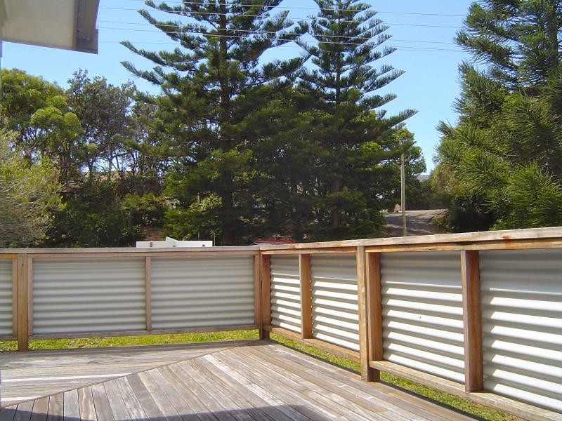 129 Boomerang Dr, Boomerang Beach NSW 2428