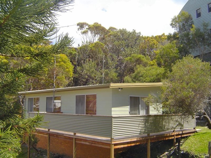 129 Boomerang Dr, Boomerang Beach NSW 2428