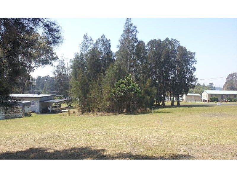 42 Warralong  St, Coomba Park NSW 2428